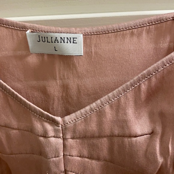 Julianne Silk Cami top size L - Picture 2 of 3